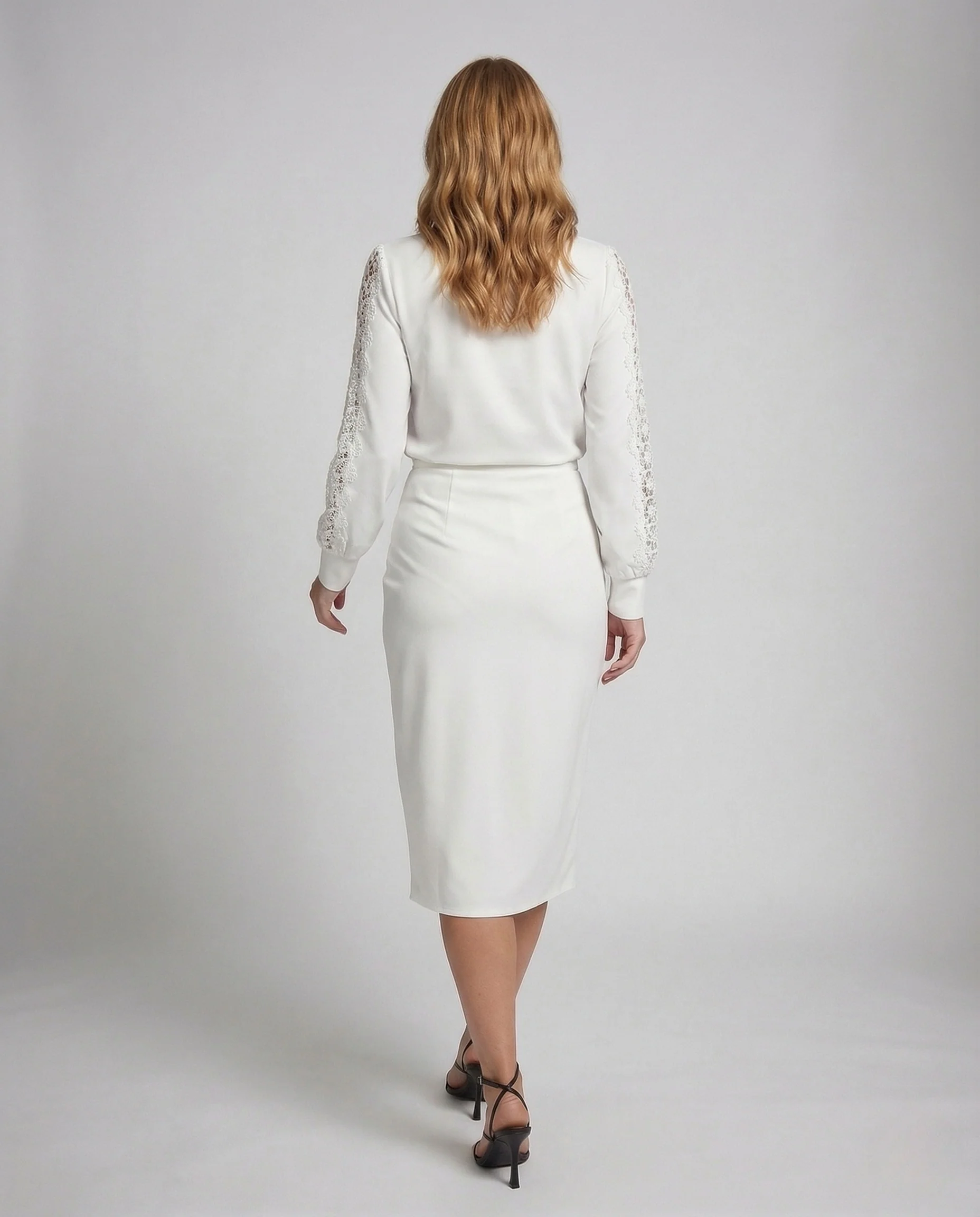 Damen Drapiertes Midikleid mit Spitze - Image 4