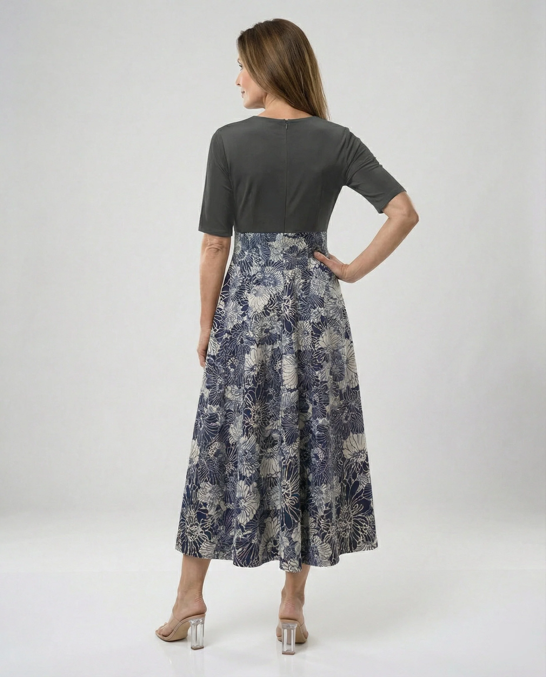 Damen Wickel Maxikleid mit V-Ausschnitt - Image 4