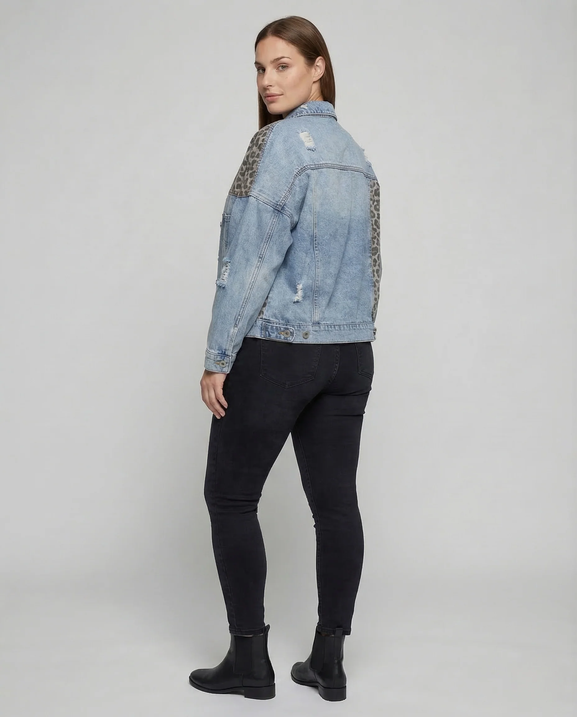 Damen Jeansjacke Oversize Leopardenbesatz Used - Image 4
