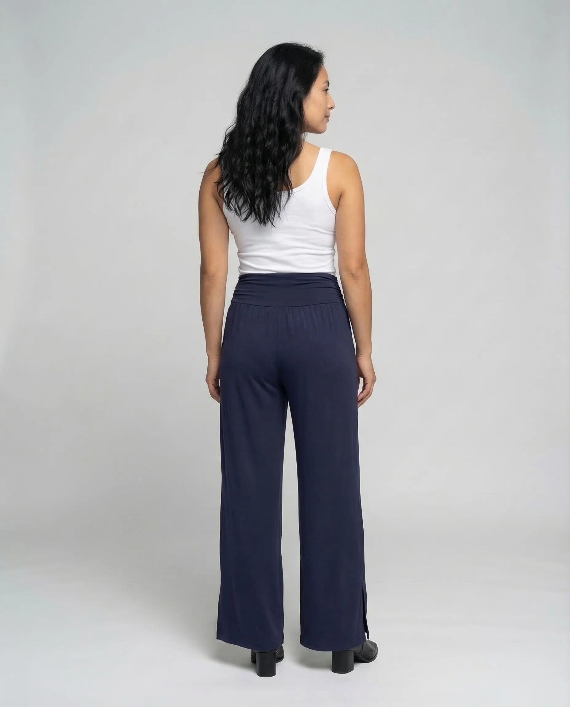 Damen Yogahose Weit Schlitz - Image 4