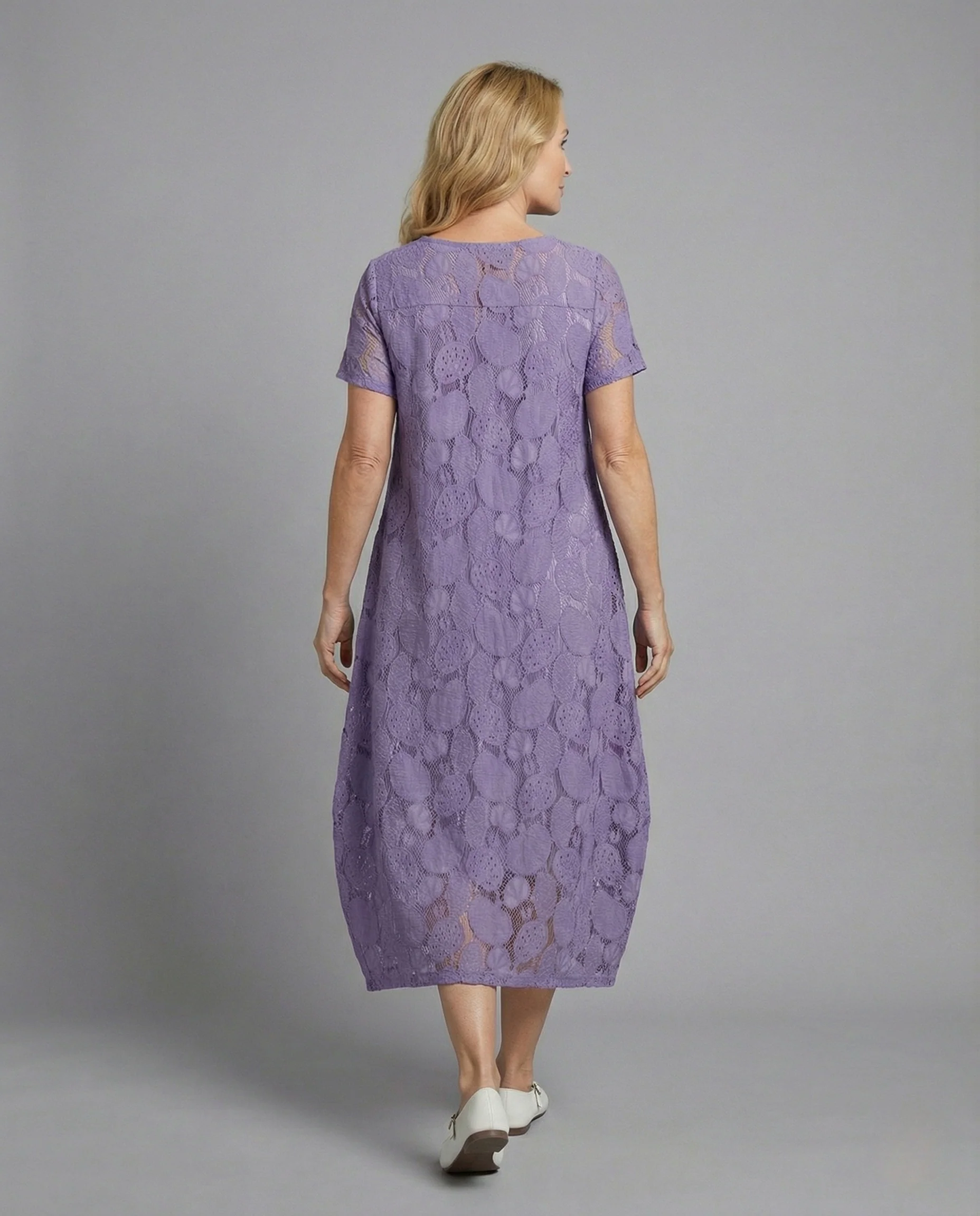 Damen Spitzen-Maxikleid mit Rundhalsausschnitt - Image 4