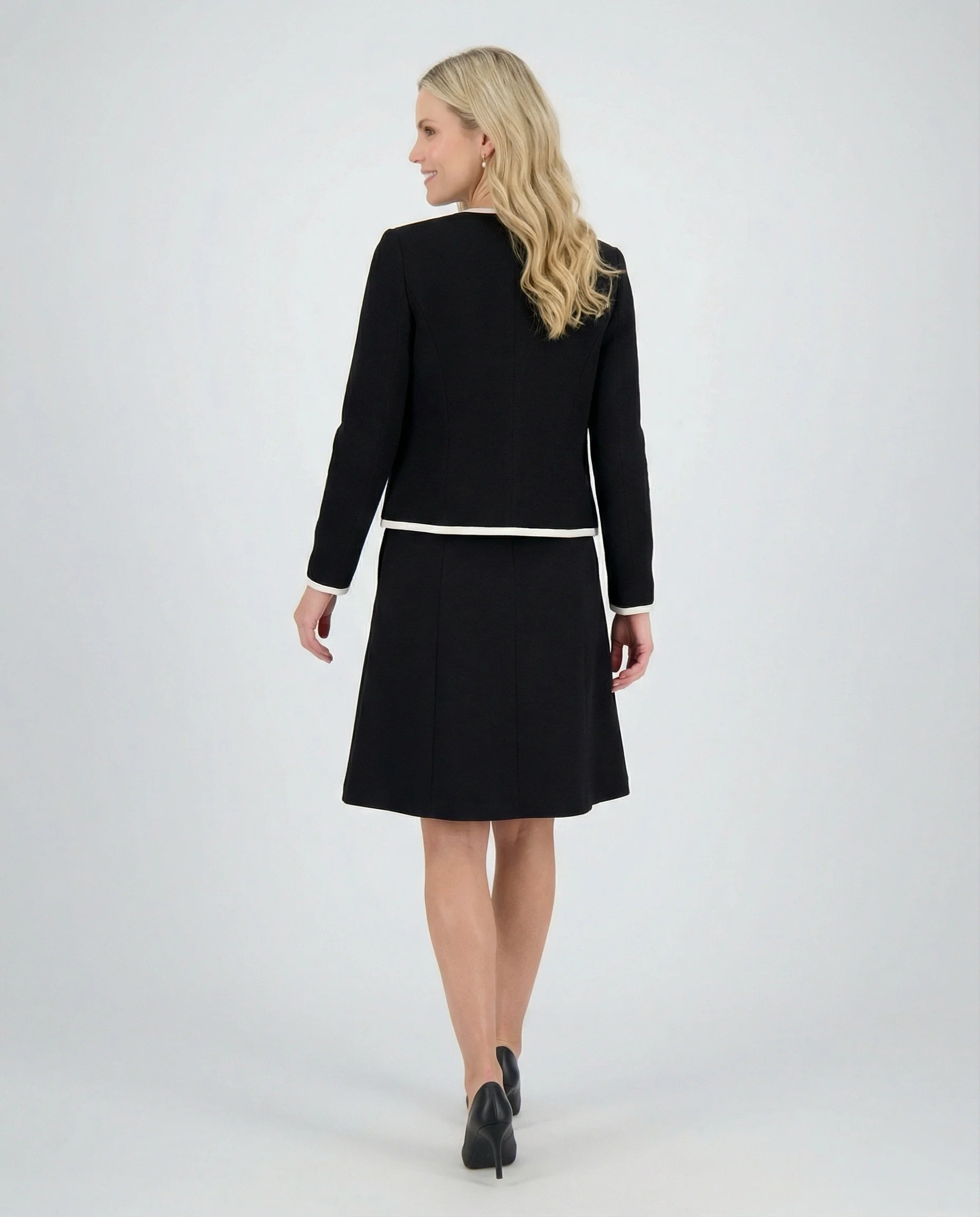Zweiteiliges Kleid aus ärmellosem Etuikleid und Boucléjacke Heidi Mode - Image 4
