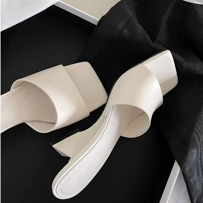 Damen Offene Mules mit Elegantem Metallic-Obermaterial und Komfortablem Blockabsatz Heidi-Mode - Image 3