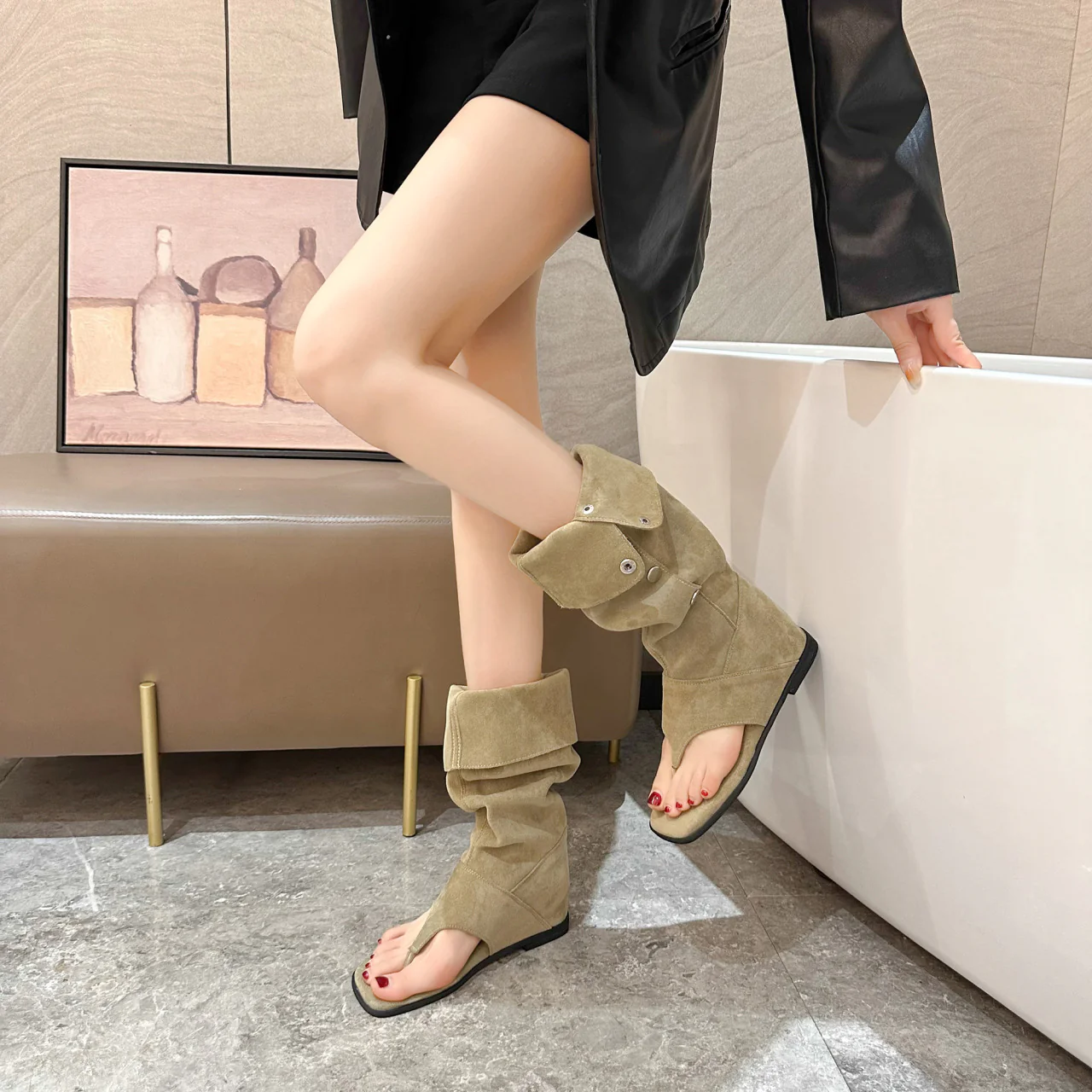 Damen offene Stiefel mit modischem Riemendesign und eleganten Knopfdetails Heidi Mode - Image 3