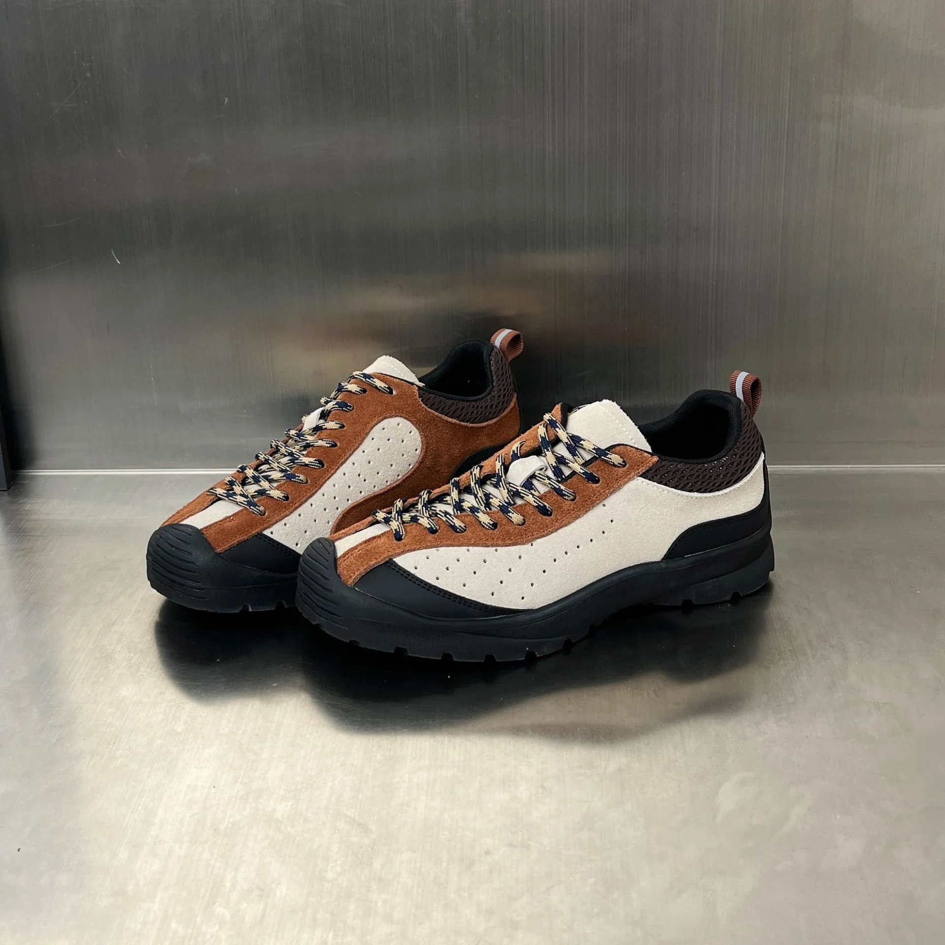 Damen Outdoor Sneakers mit rutschfester Sohle und wasserabweisendem Obermaterial Heidi Mode - Image 7