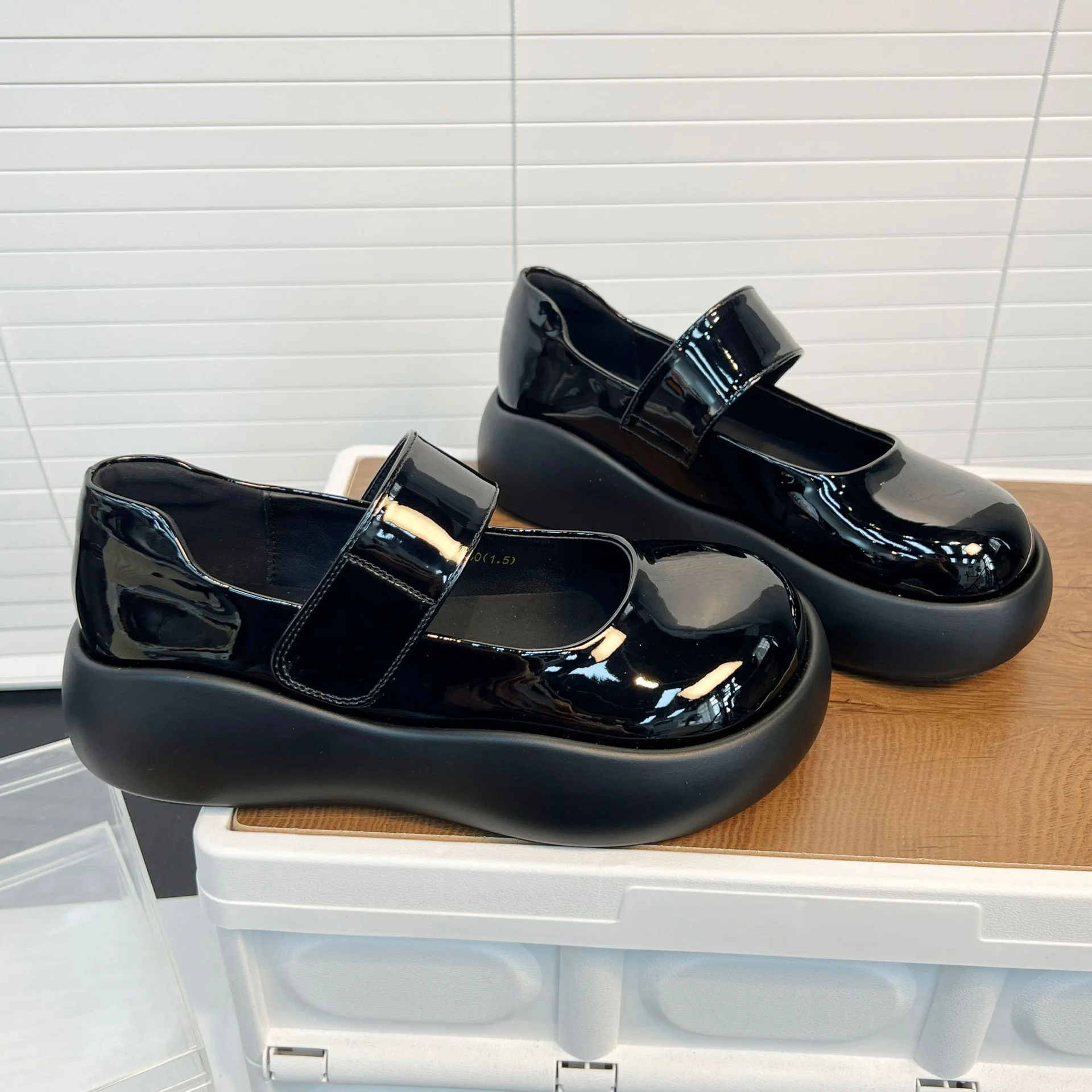 Damen Plateau Schnürschuhe mit praktischem Klettverschluss und trendigem Design Heidi Mode - Image 4