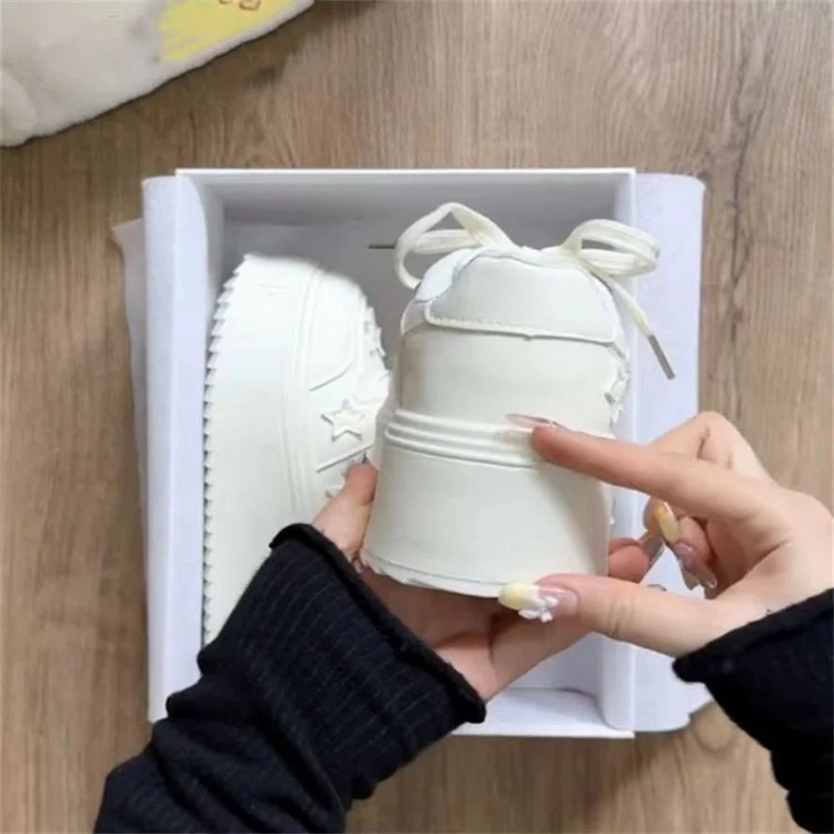 Damen Plateau-Sneaker mit modernen Stern-Applikationen und dämpfender Sohle Heidi Mode - Image 5