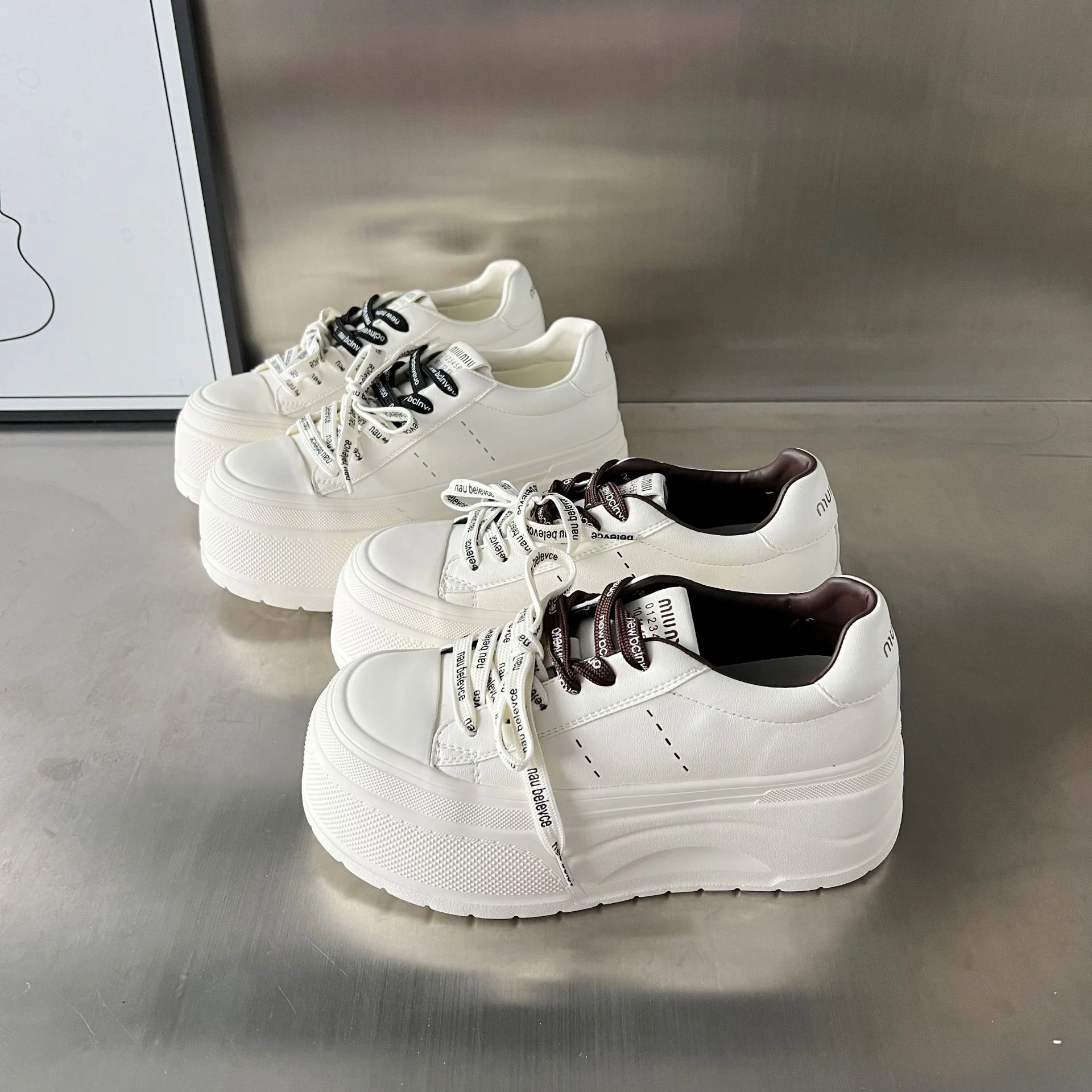 Damen Plateau-Sneaker mit modischem Design und atmungsaktiver Oberfläche Heidi Mode - Image 3
