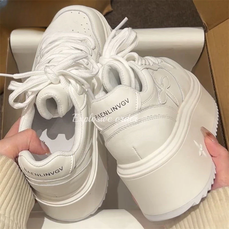 Damen Plateau-Sneaker mit modischem Design und stabiler Sohle Heidi Mode - Image 2