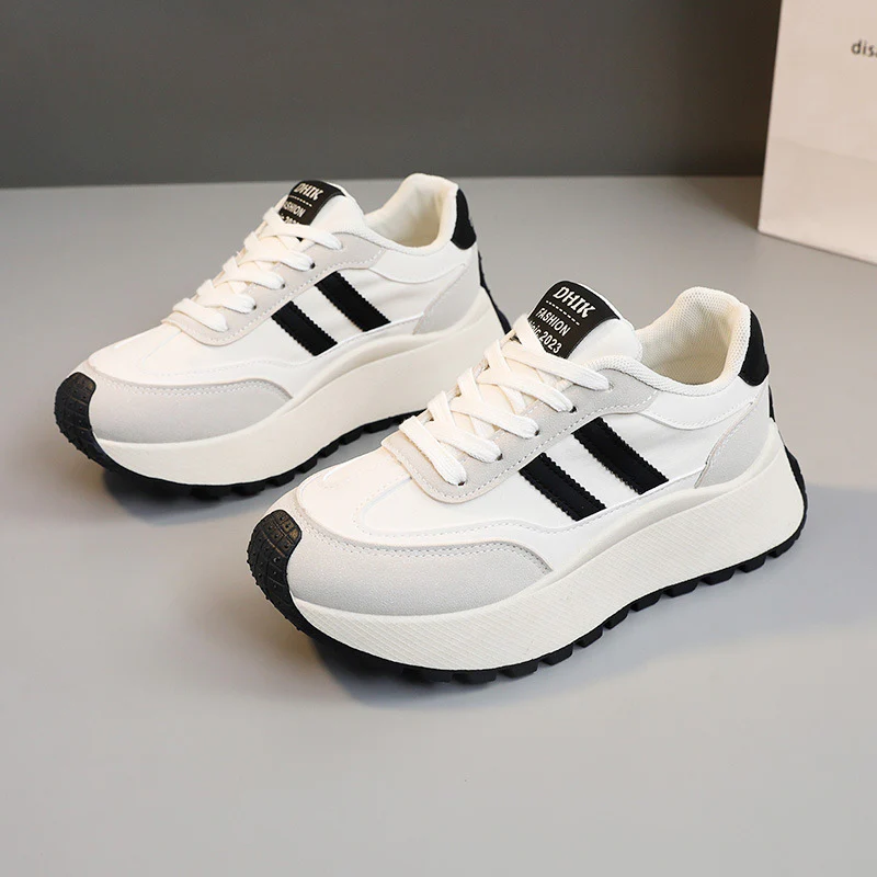 Damen Plateau Sneakers mit ergonomischem Dämpfungssystem und modischem Design Heidi Mode - Image 2