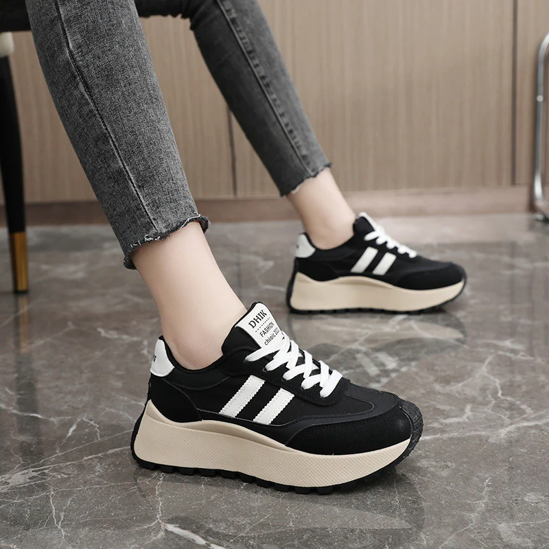 Damen Plateau Sneakers mit ergonomischem Dämpfungssystem und modischem Design Heidi Mode - Image 4