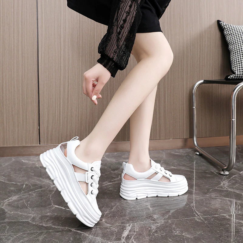 Damen Plateau Sneakers mit modischem Akzent und rutschfester Sohle Heidi Mode - Image 3