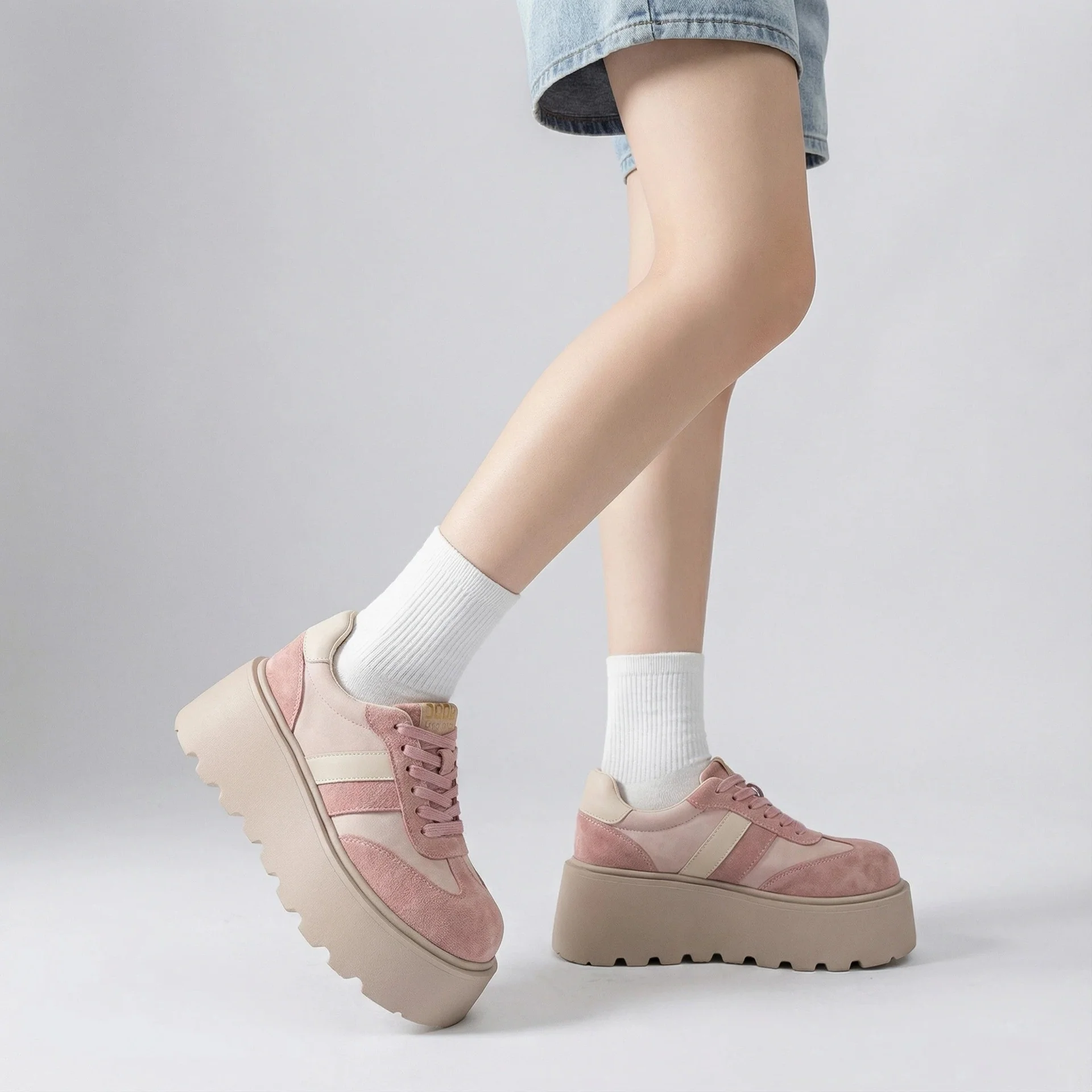 Damen Plateau-Sneakers mit sportlichem Design von Heidi Mode - Image 2