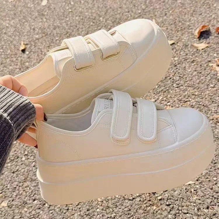 Damen Plateau Sneakers mit verstellbaren Klettverschlüssen und dämpfender Sohle Heidi Mode - Image 3
