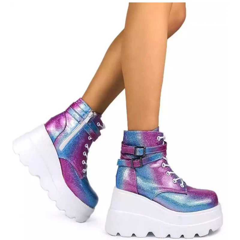 Damen Plateau-Stiefel mit modischem Schnallen-Design und praktischem Reißverschluss Heidi Mode - Image 5
