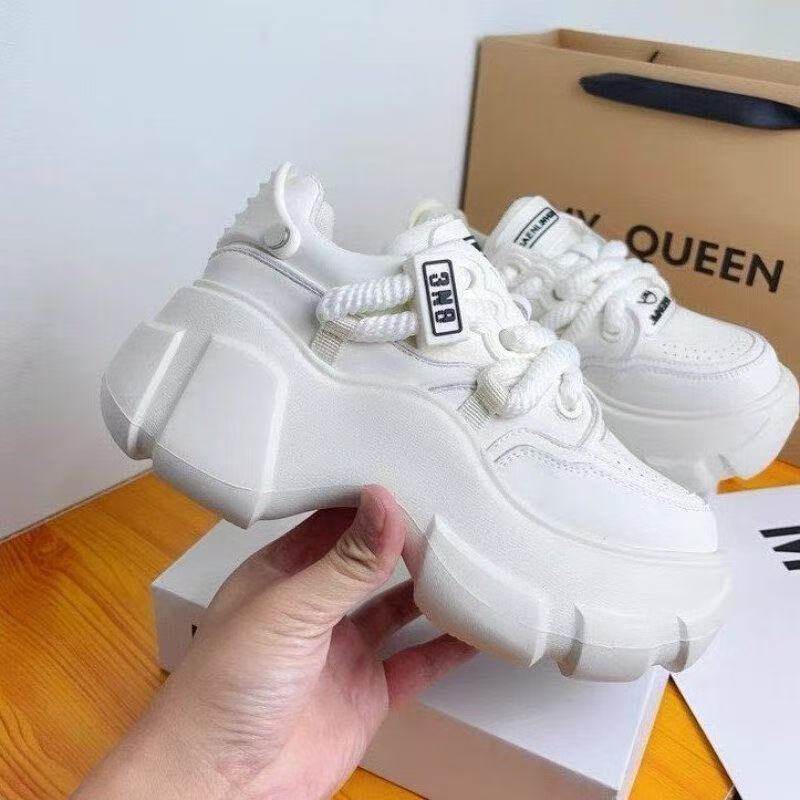 Damen Plateausneaker mit innovativem Sohlenprofil und stylischem Design Heidi Mode - Image 2