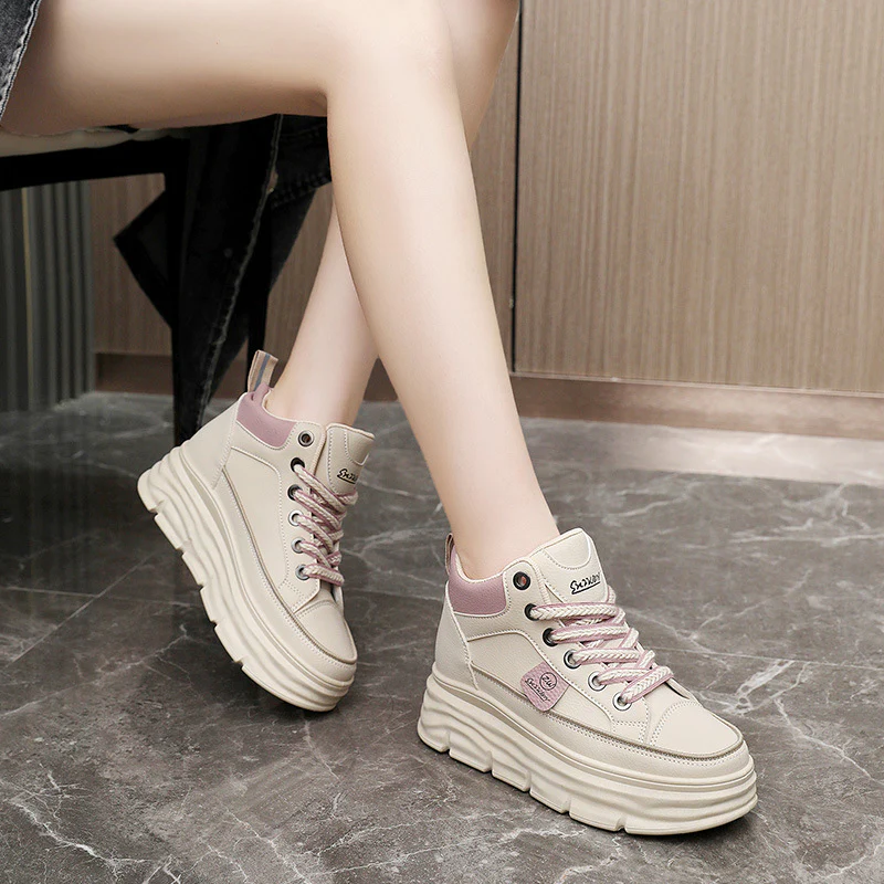 Damen Plateausneaker mit modischen Schnürsenkeln und stabiler Sohle Heidi Mode - Image 3