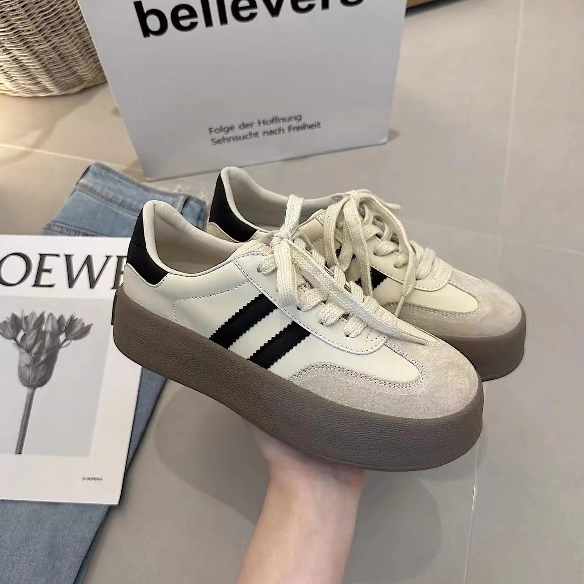 Damen Platform Sneakers mit modischem Design und dicker Sohle Heidi Mode - Image 2