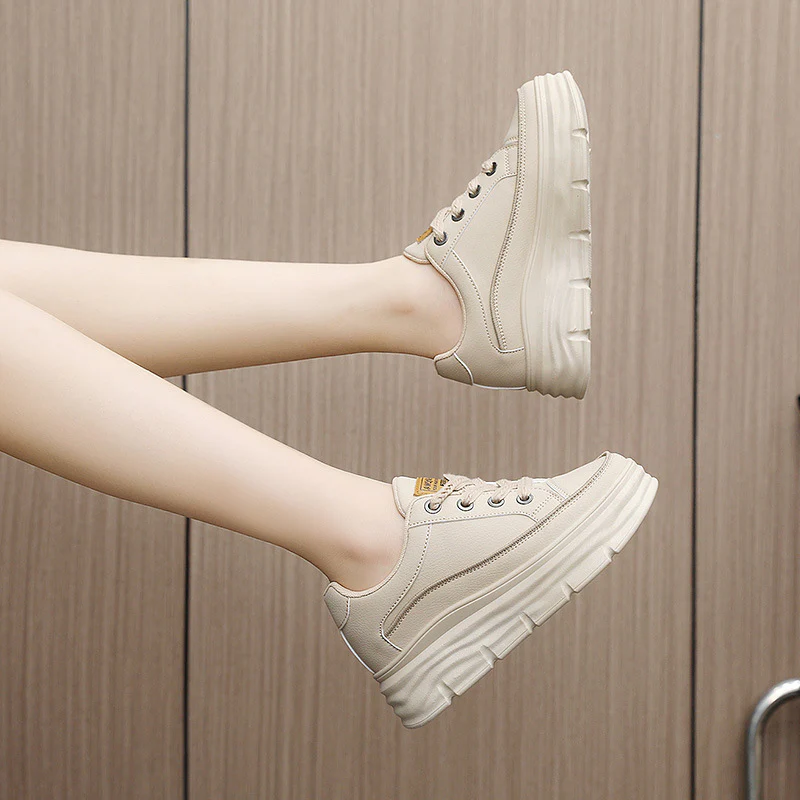 Damen Platform Sneakers mit robustem Sohlenprofil und eleganter Schnürung Heidi Mode - Image 3