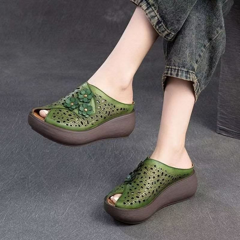 Damen Plattform-Sandalen mit floralen Details und luftiger Struktur Heidi Mode - Image 4