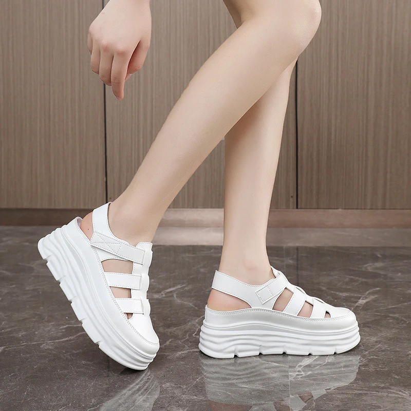 Damen Plattform-Sandalen mit verstellbarem Riemen und rutschfester Sohle Heidi Mode - Image 4