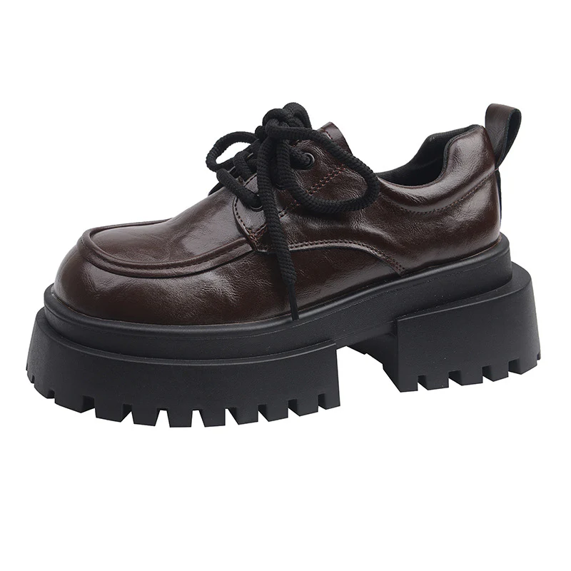 Damen Plattform Schnürschuhe mit robustem Profil und glänzendem Obermaterial Heidi Mode - Image 4