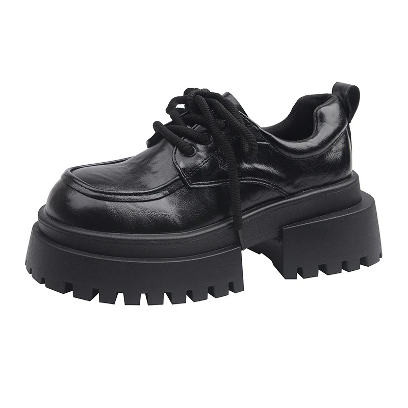 Damen Plattform Schnürschuhe mit robustem Profil und glänzendem Obermaterial Heidi Mode - Image 5