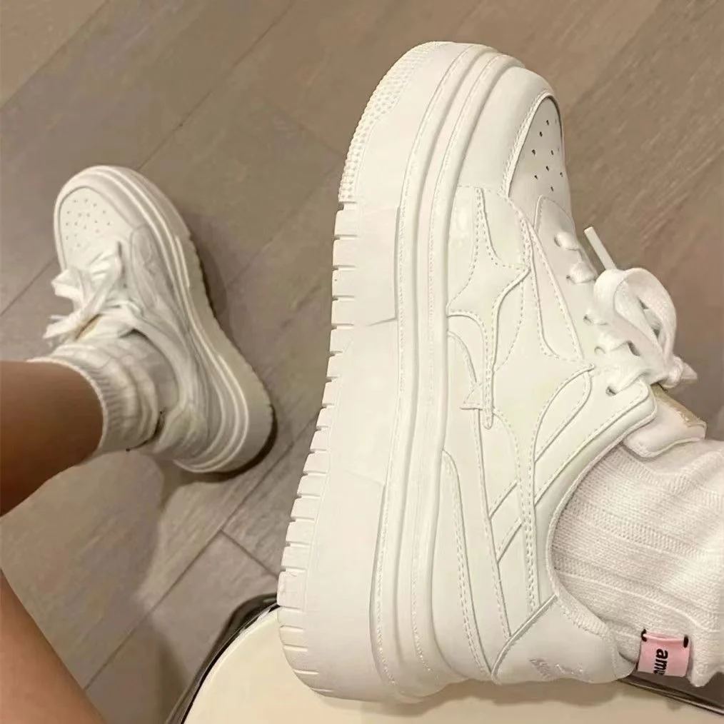 Damen Plattform-Sneaker mit atmungsaktivem Leder-Obermaterial und dämpfender Sohle Heidi Mode - Image 6