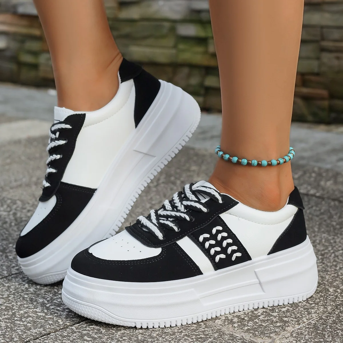 Damen Plattform-Sneaker mit atmungsaktivem Obermaterial und rutschfester Sohle Heidi Mode - Image 4