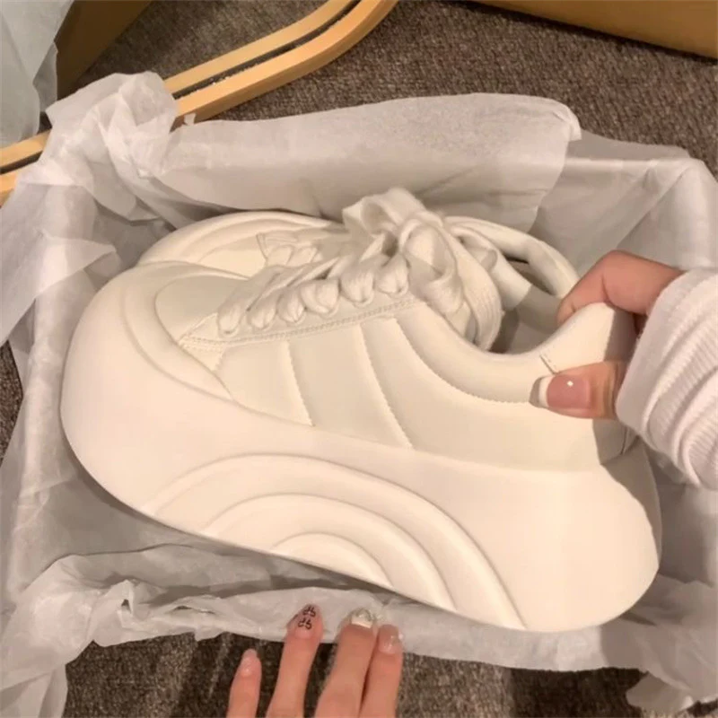 Damen Plattform-Sneaker mit einzigartiger Sohlentechnologie Heidi Mode - Image 4