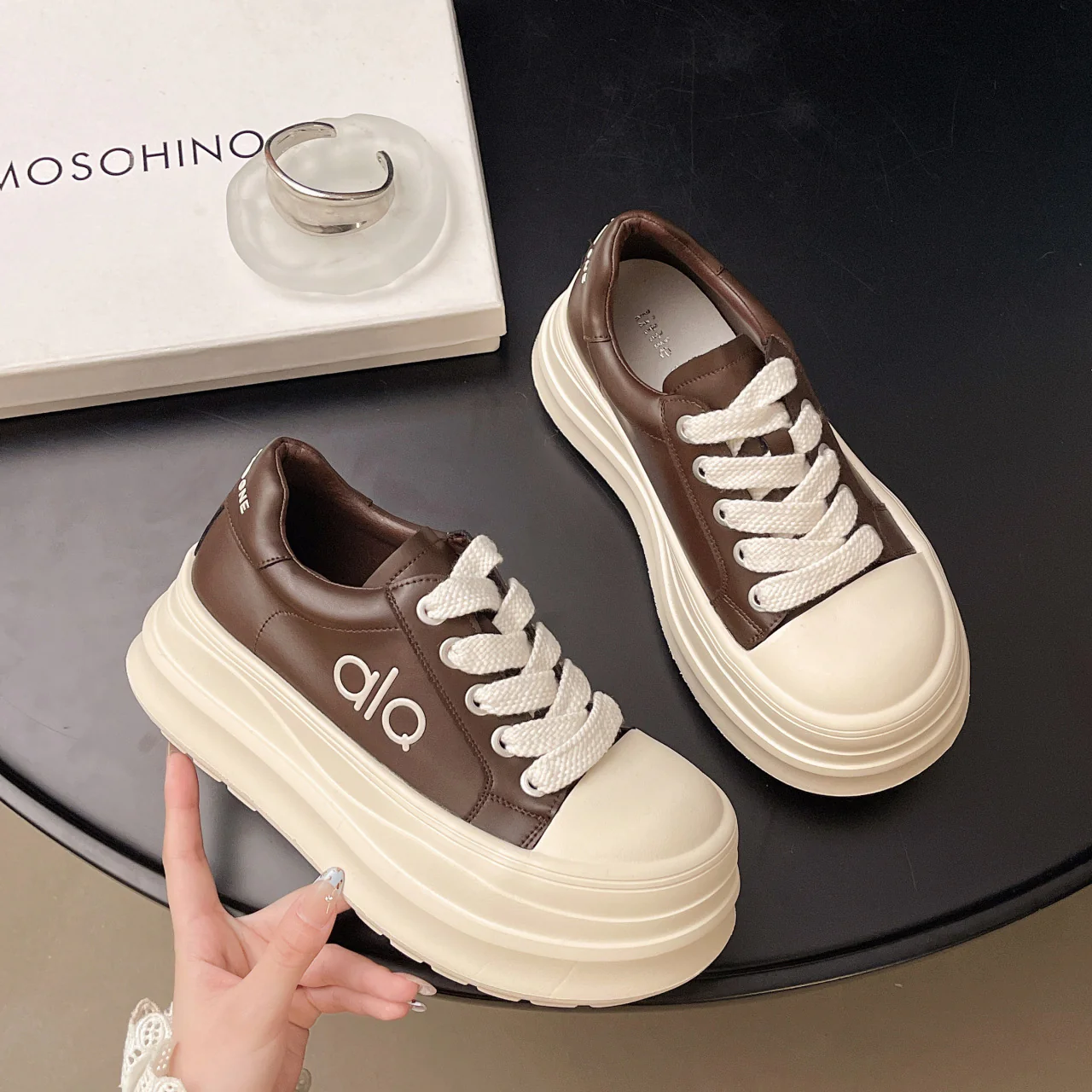 Damen Plattform Sneaker mit großzügiger Sohle und atmungsaktivem Obermaterial Heidi Mode - Image 2