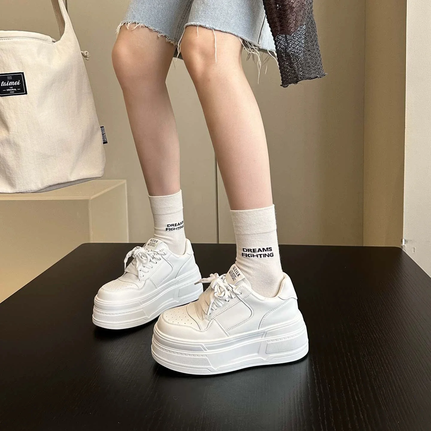 Damen Plattform-Sneaker mit modischem Design und atmungsaktiver Oberfläche Heidi Mode - Image 2
