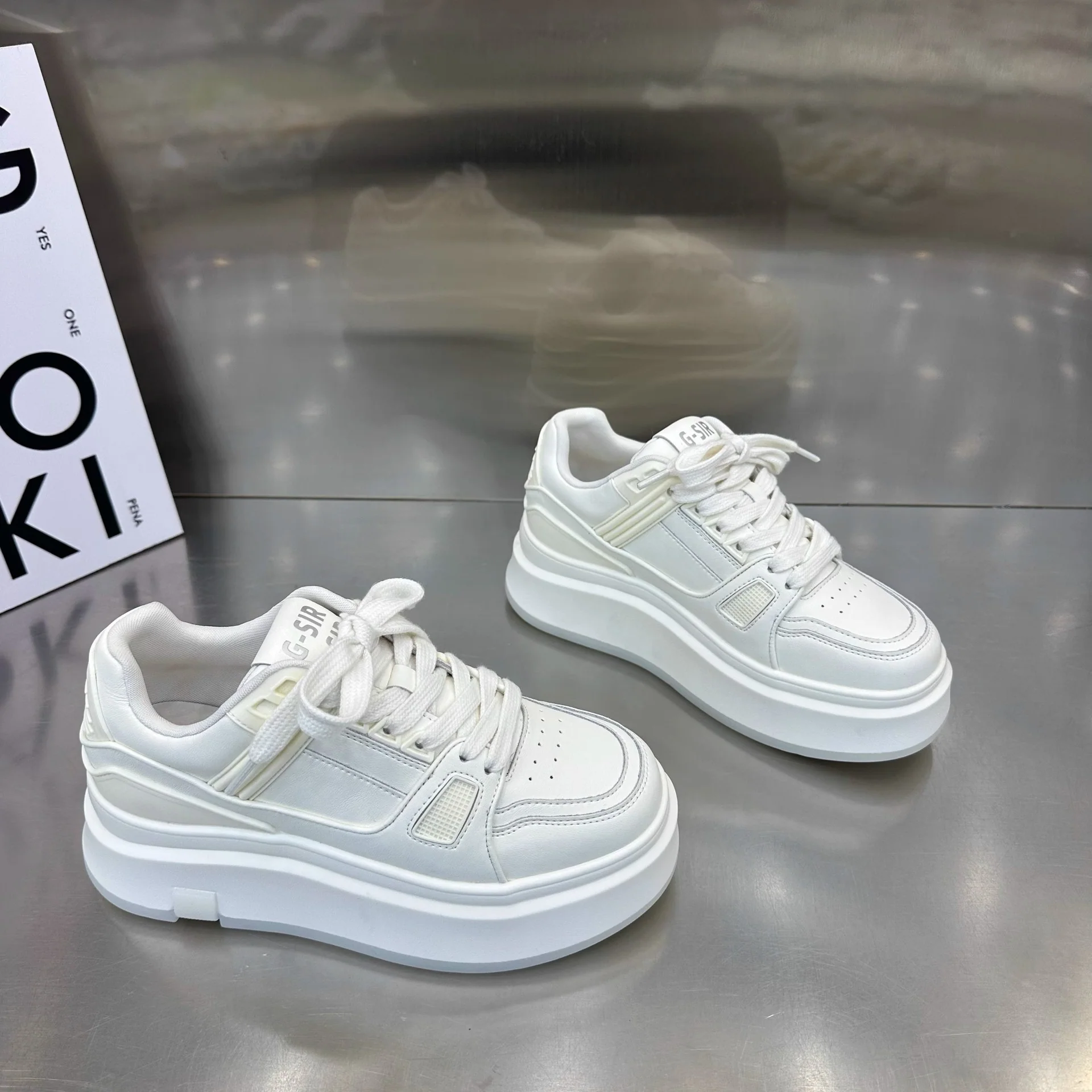 Damen Plattform-Sneaker mit modischem Design und bequemer Dämpfung Heidi Mode - Image 7