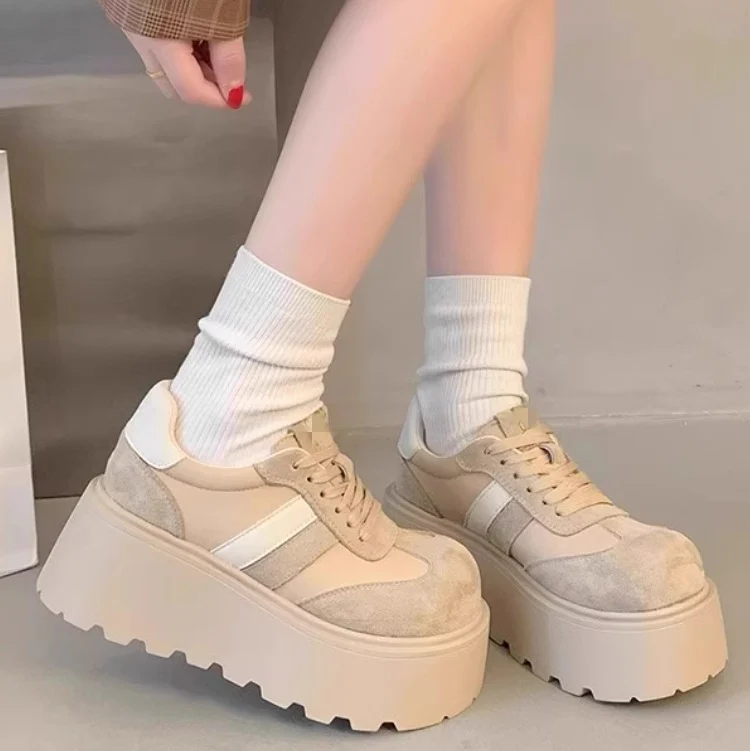 Damen Plattform-Sneaker mit modischem Veloursleder und ergonomischer Sohle Heidi Mode - Image 2
