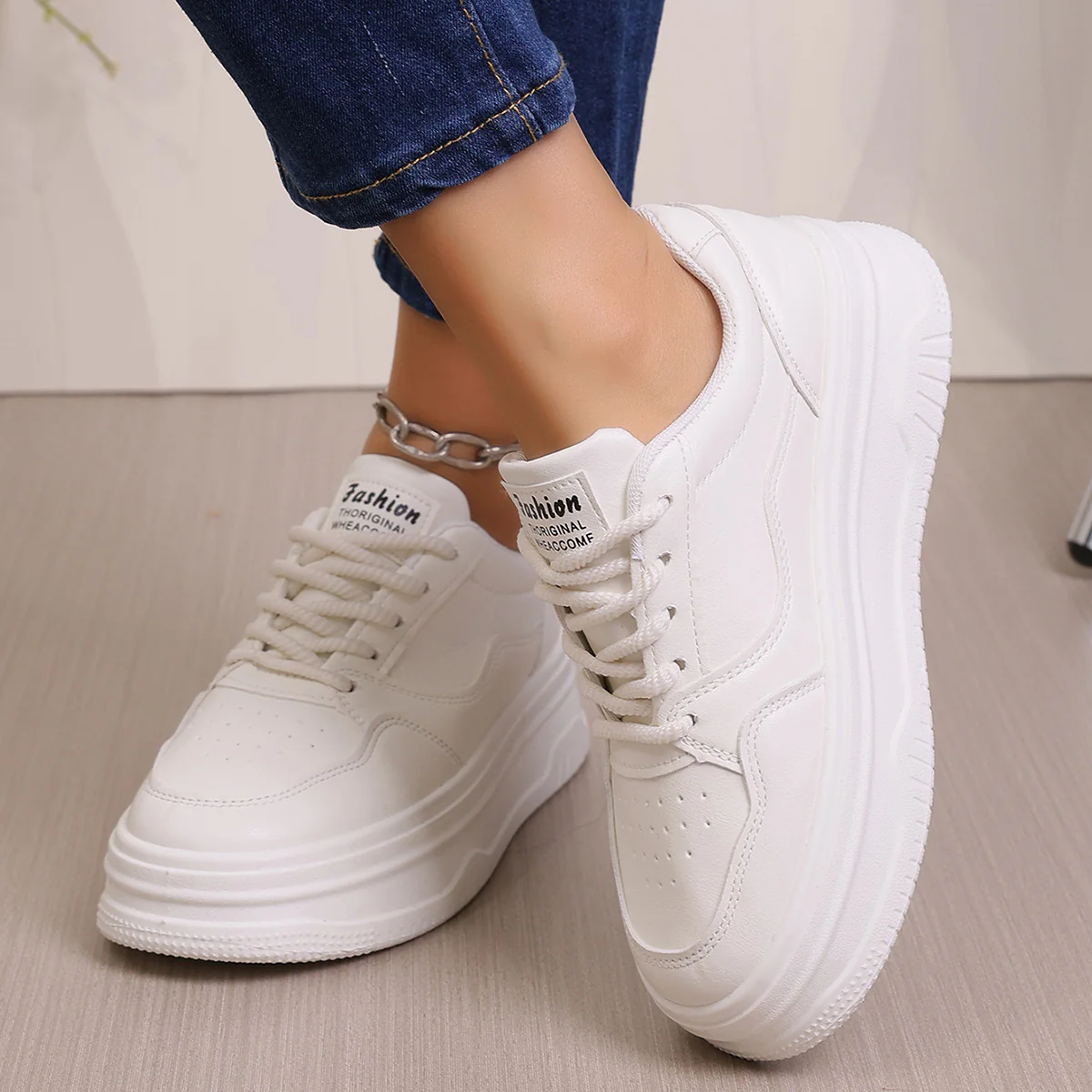 Damen Plattform-Sneaker mit sportlichem Design und trendiger Sohle Heidi Mode - Image 3