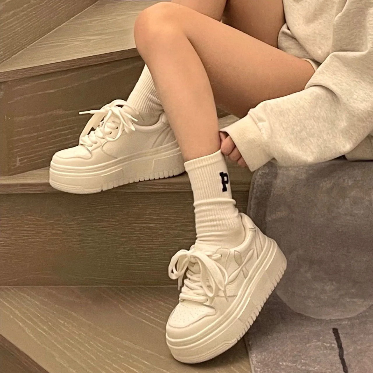 Damen Plattform-Sneaker mit trendstarker dicker Sohle und atmungsaktivem Obermaterial Heidi Mode - Image 2