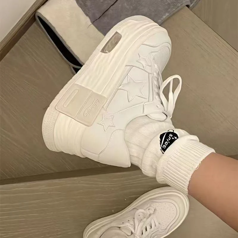 Damen Plattform-Sneaker mit verspieltem Sternen-Design und bequemer Dämpfung Heidi Mode - Image 2