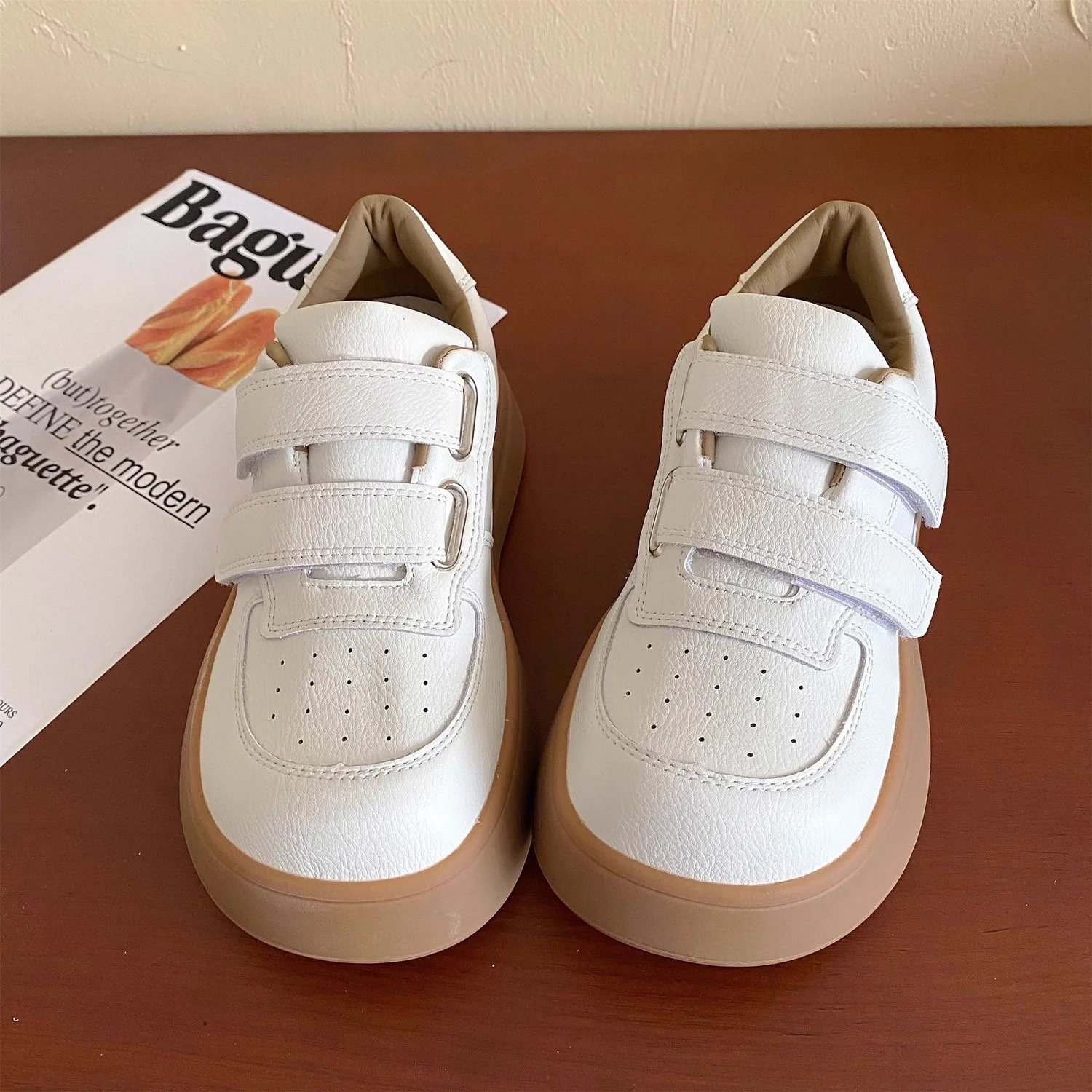 Damen Plattform-Sneaker mit verstellbaren Klettverschlüssen und sportlichem Design Heidi Mode - Image 2