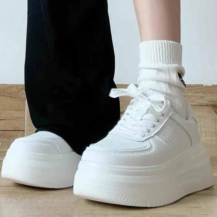 Damen Plattform Sneakers mit bequemer gepolsterter Innensohle Heidi Mode - Image 6