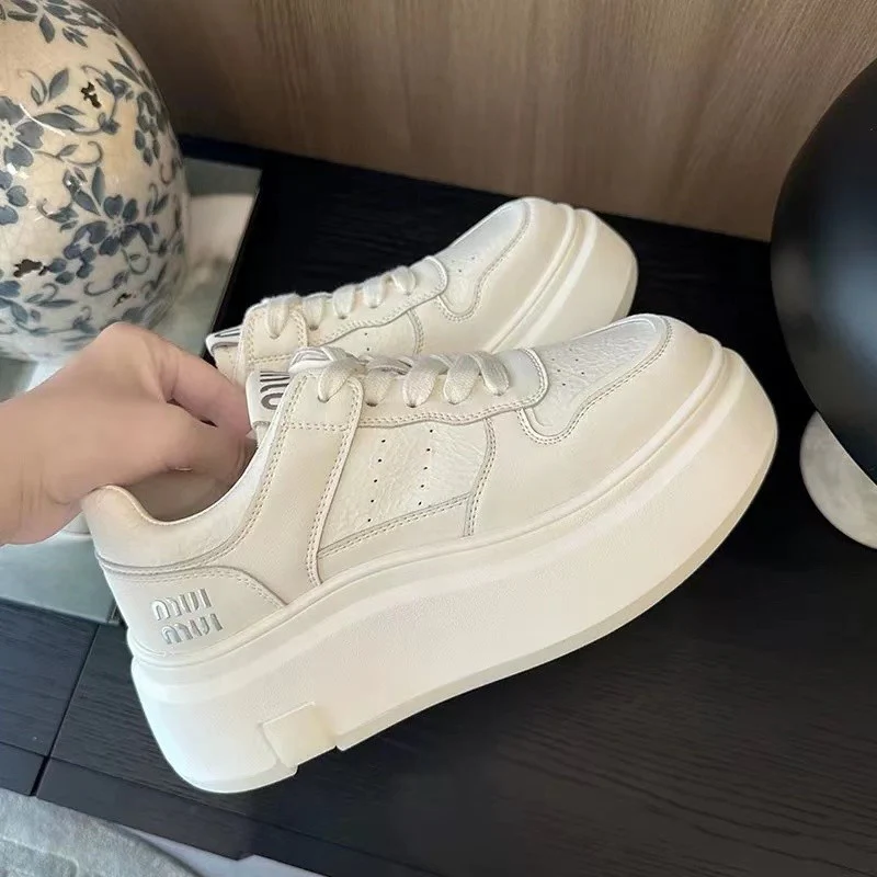 Damen Plattform Sneakers mit einzigartigem Obermaterial und ergonomischer Passform Heidi Mode - Image 3