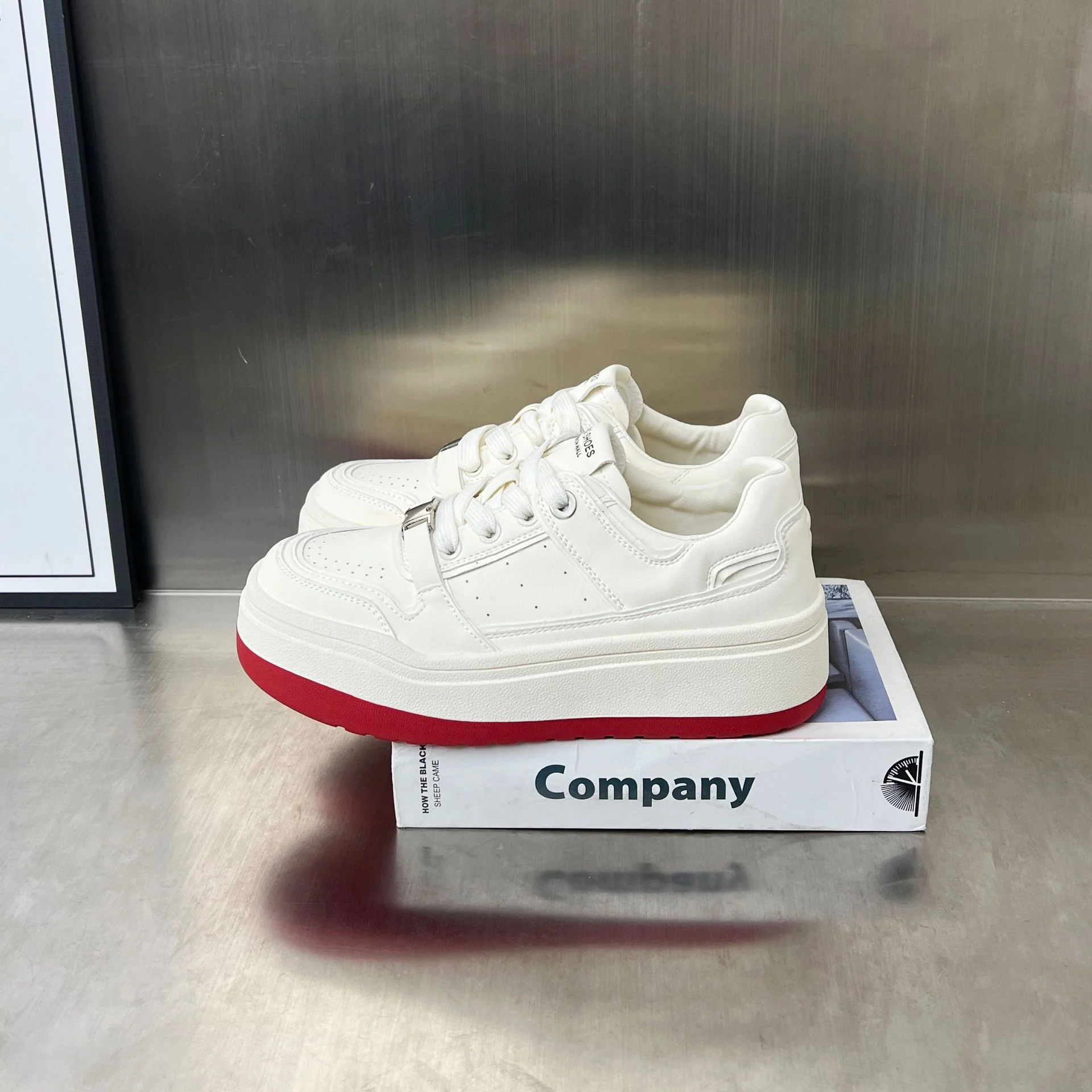 Damen Plattform Sneakers mit modischer Silhouette und innovativem Dämpfungssystem Heidi Mode - Image 3