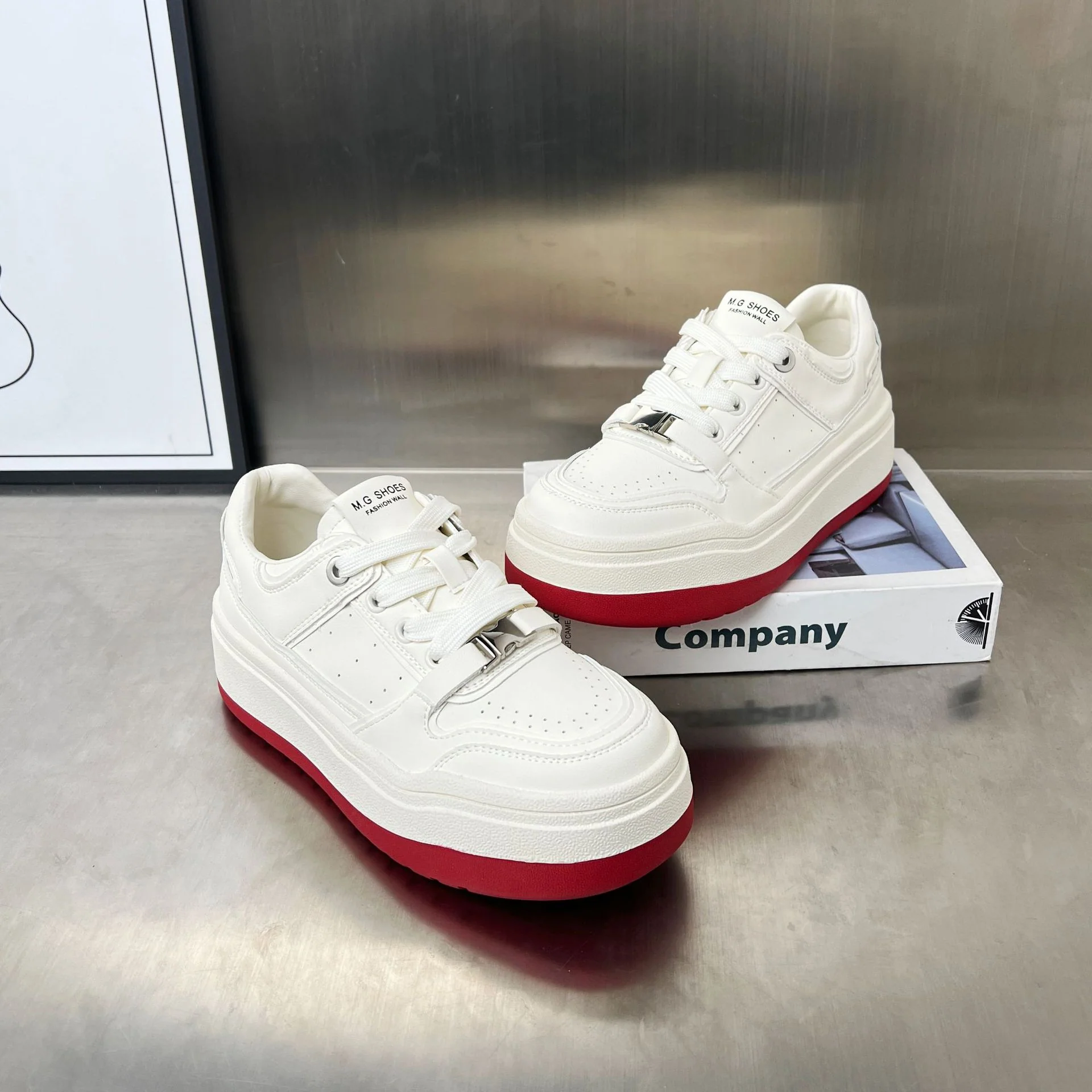 Damen Plattform Sneakers mit modischer Silhouette und innovativem Dämpfungssystem Heidi Mode - Image 4