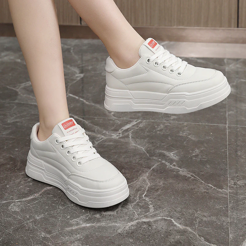 Damen Plattform Sneakers mit robustem Sohlenprofil und sportlichem Design Heidi Mode - Image 4
