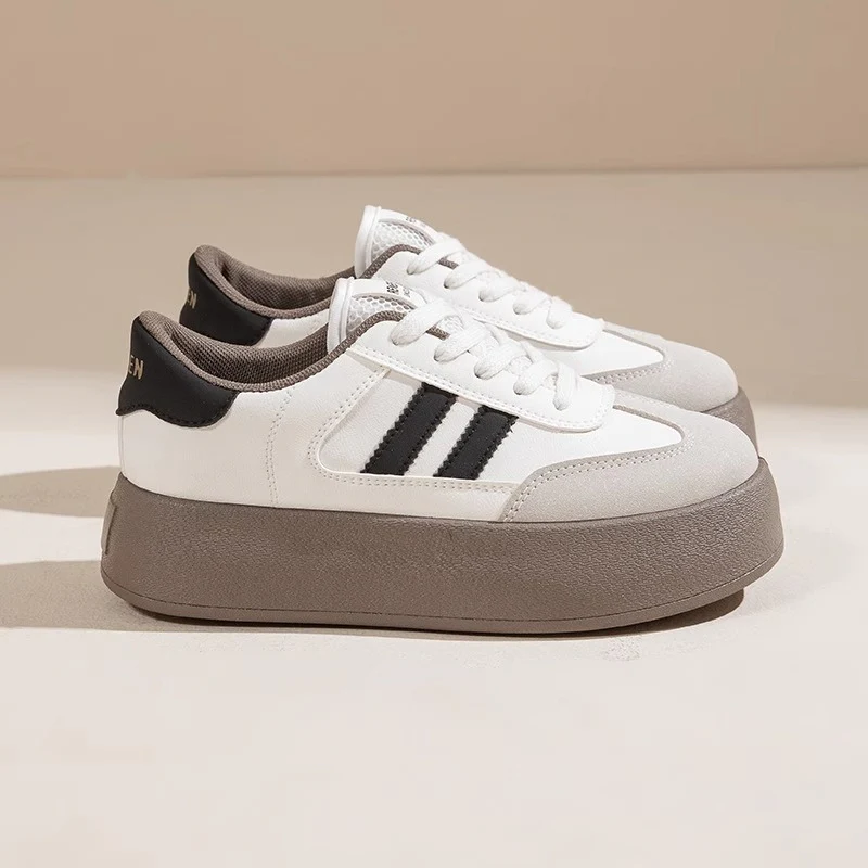 Damen Plattform Sneakers mit sportlichem Design und gepolsterter Innensohle Heidi Mode