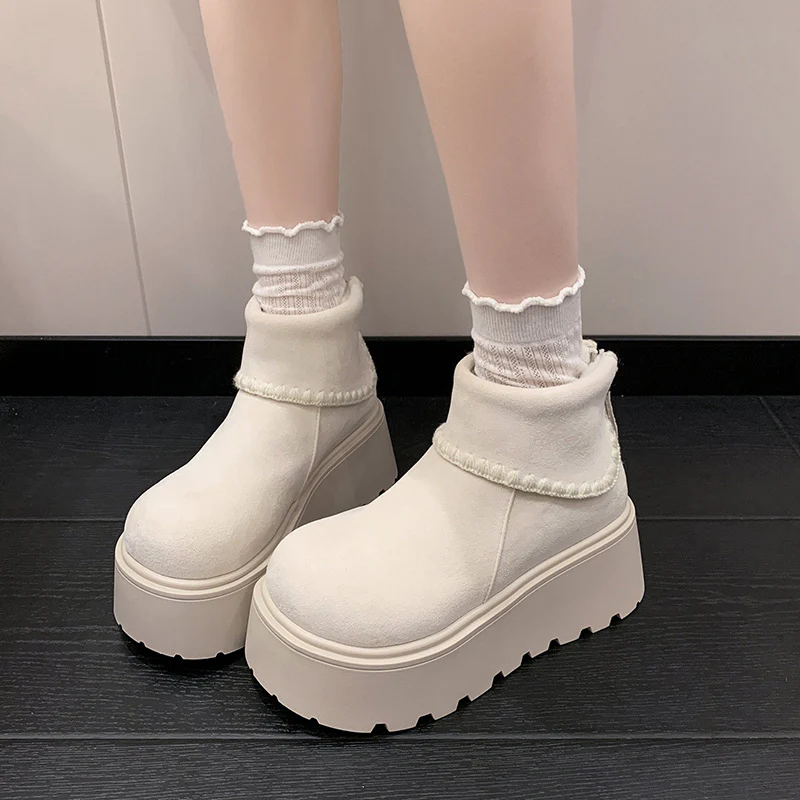 Damen Plattformstiefel mit warmem Innenfutter und dekorativem Abschlusssaum Heidi Mode - Image 2