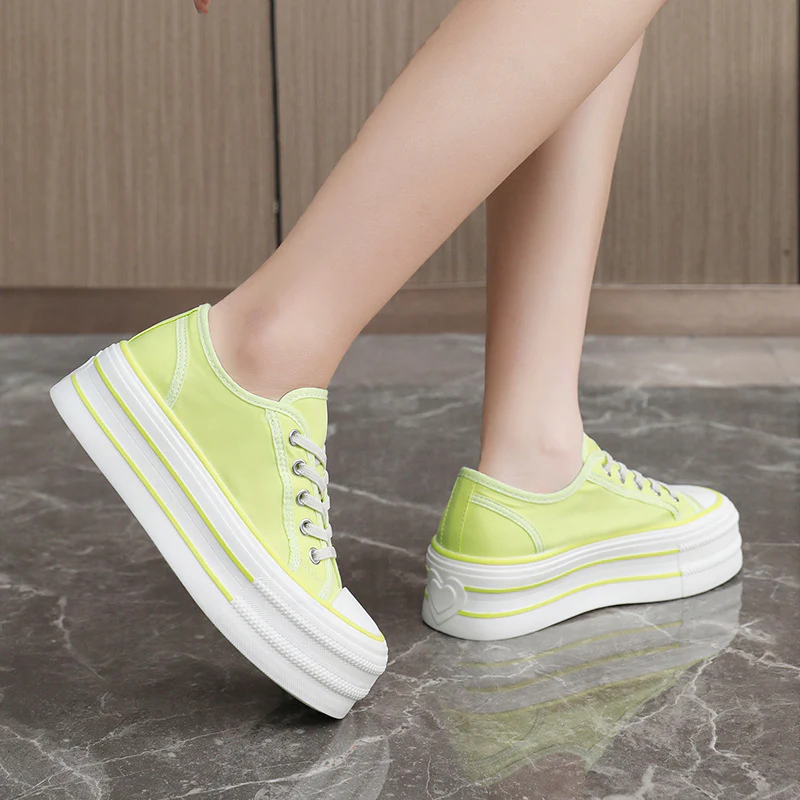 Damen Plüsch Plateau Sneakers mit atmungsaktivem Obermaterial Heidi Mode - Image 4