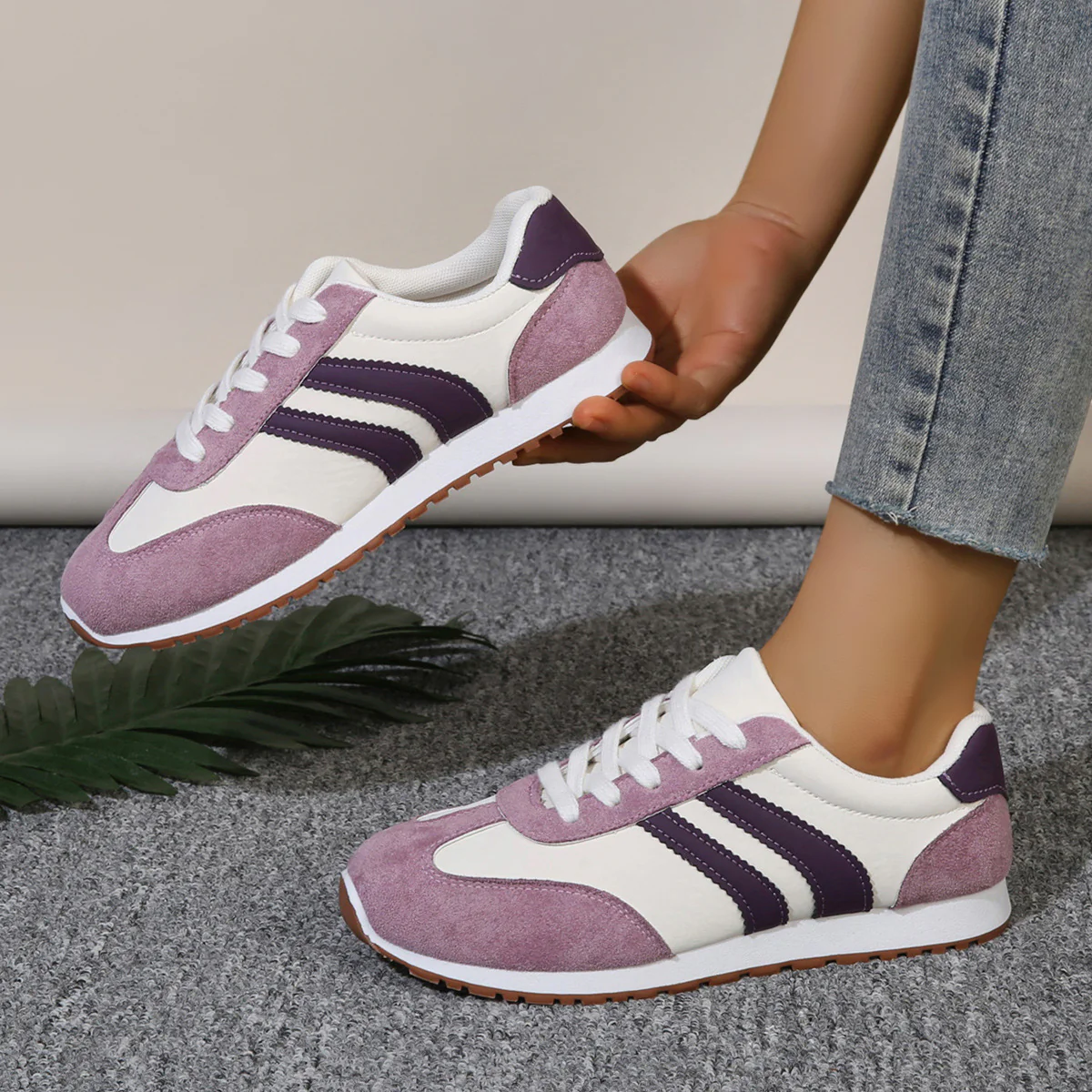Damen Retro-Laufschuhe mit eleganten Akzenten und komfortabler Dämpfung Heidi Mode - Image 3