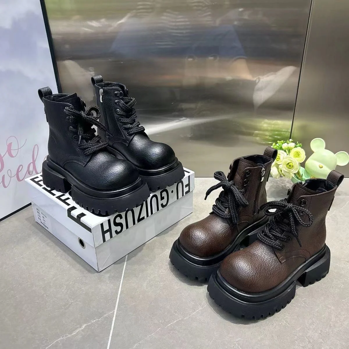 Damen robuste Stiefeletten mit rutschfester Sohle und modischem Design Heidi Mode - Image 4