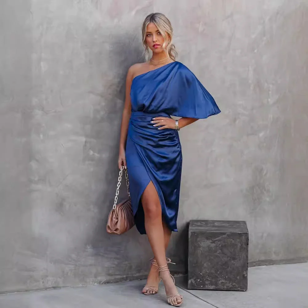 Damen Satin Abendkleid mit Asymmetrischem Design und Raffinierten Rüschen Heidi-Mode - Image 4