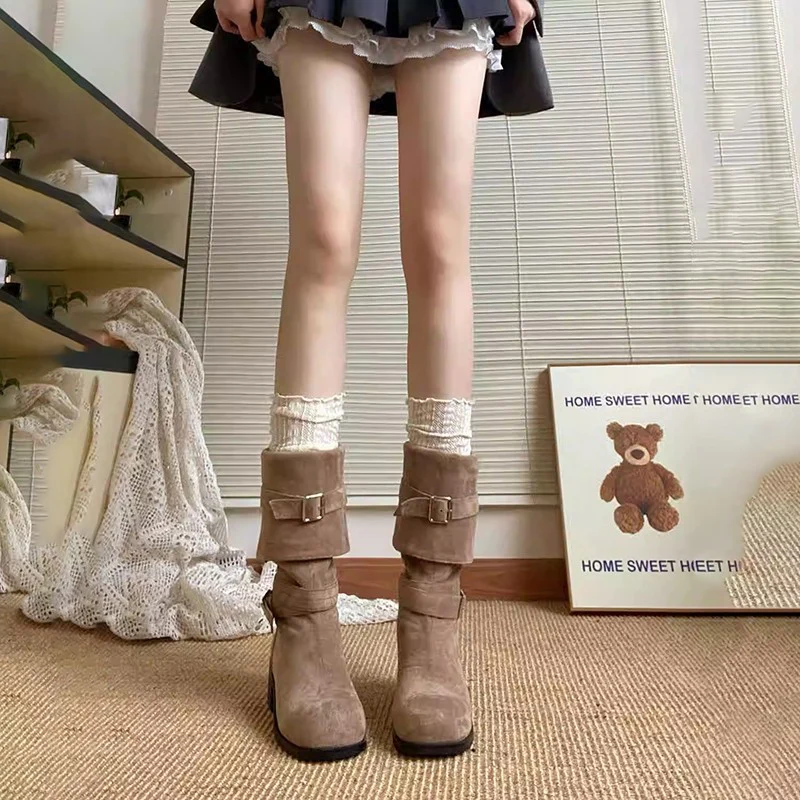 Damen Schlupfstiefel mit modischer Schnallenverzierung und elegantem Faltenwurf Heidi Mode - Image 3